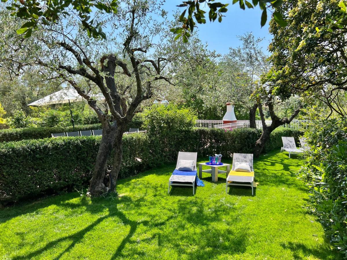 Villa La Rodina Диано Марина Екстериор снимка