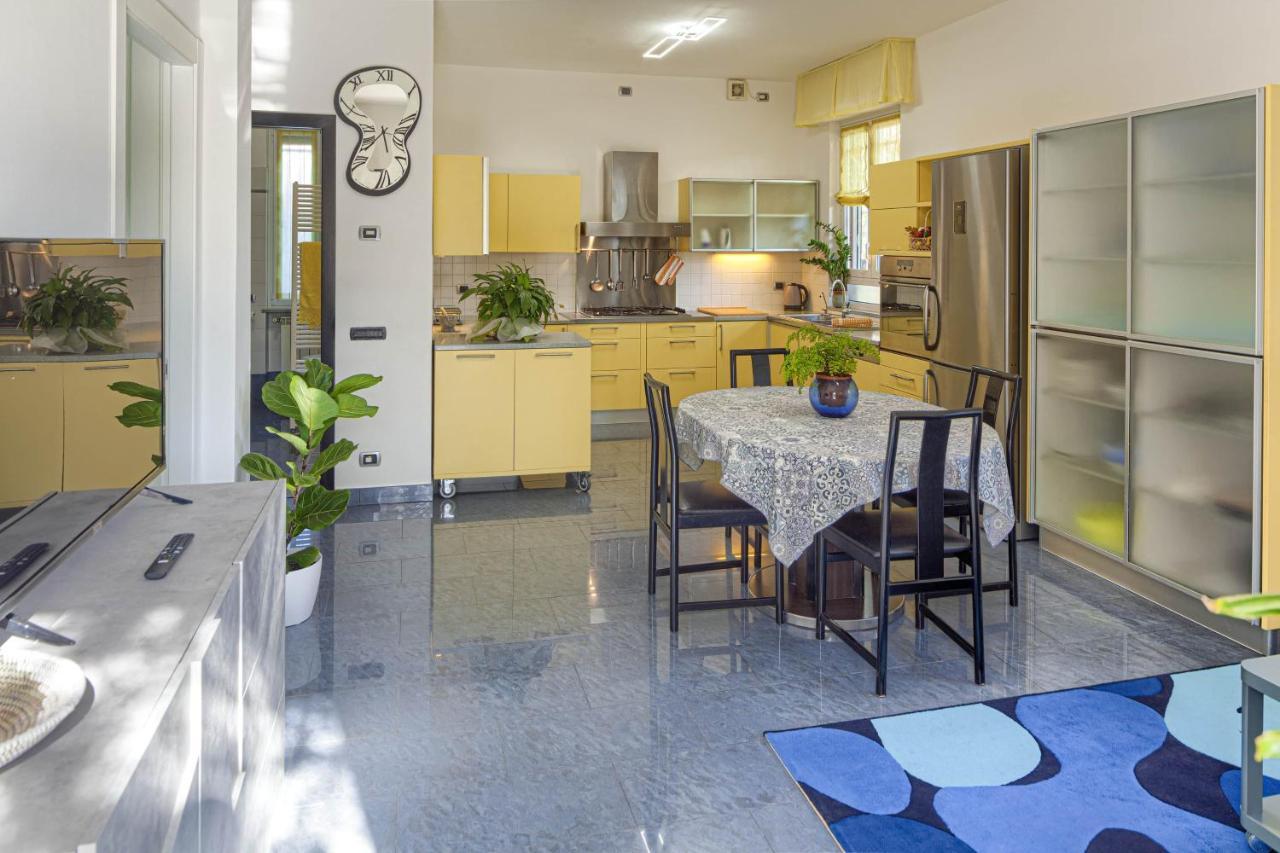 Villa La Rodina Диано Марина Екстериор снимка
